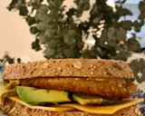 Foto del paso 5 de la receta: Sándwich de pechuga de pollo empanada con salsa de curry y mango