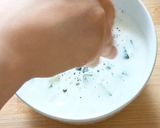 A picture of step 3 of Cacık.