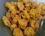 Foto langkah ke 2 dari resep Ayam Goreng Telur Asin.