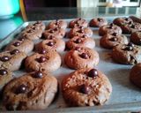 Foto langkah ke 4 dari resep Choco chip cookies.