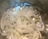 Foto del paso 2 de la receta: Cebolla caramelizada con naranja a fuego lento (sin azúcar)