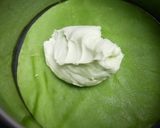 Foto langkah ke 4 dari resep Greentea Mille Crepes Cake / Matcha Crepe.