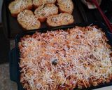 A picture of step 5 of Spinach Rotini Bake with Meat Sauce & Homemade Garlic Toast.