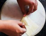 A picture of step 5 of Onion samosa.