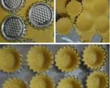 Foto langkah ke 2 dari resep Tarlet (pie mini) anggur hitam .