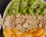 A picture of step 3 of Tri color fruits dish.