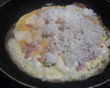 Foto del paso 4 de la receta: Omelette de arroz con queso y jamón