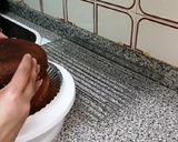 Foto del paso 4 de la receta Pastel dos sabores con un solo huevo