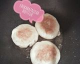Foto langkah ke 6 dari resep Hotteok. Jajanan Korea yg sangat simple dan enak!.