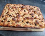 Foto del paso 8 de la receta: Focaccia de ajo confitado y masa madre