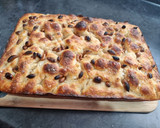 Foto del paso 8 de la receta: Focaccia de ajo confitado y masa madre