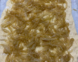 Foto del paso 8 de la receta: Coca de cebolla con bacon!