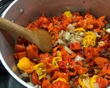 Une image de l'étape 11 de Sauces aux trois piments, coriandre et radis noir.