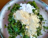 A picture of step 3 of Palak Vada.