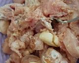 Foto langkah ke 3 dari resep Ayam Goreng Bawang Putih.