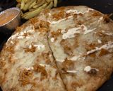 صورة لخطوة 6 من وصفة بيتزا بصلصة الرانش Ranch Pizza 🍕