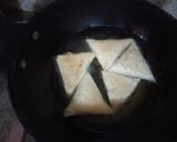 A picture of step 4 of Chicken vegetable samosa.