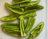Foto del paso 1 de la receta: Jalapeño poppers!