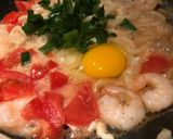 A picture of step 4 of Fresh Shrimp & Chicken with Egg Noodles鮮蝦雞肉滑蛋黑胡椒烏冬.