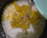 Foto langkah ke 4 dari resep Garlic Butter Rice.