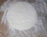 A picture of step 4 of Tiloon wala naan (saseme flat bread).