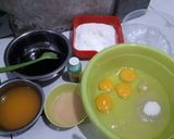 Foto langkah ke 1 dari resep Bolu kukus marmer pandan coklat.
