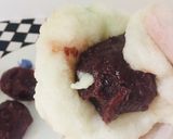 Foto del paso 5 de la receta: Japanese 🎌Mochi Relleno con Helados de Matcha, Frambuesas, Anko (frijol dulce) !