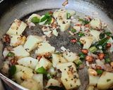 A picture of step 4 of Batata poha.