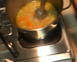 A picture of step 4 of Carrot and onion soup.