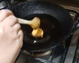 A picture of step 4 of Bata vada.
