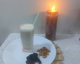A picture of step 3 of Dates and almond shake.