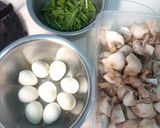 Foto langkah ke 1 dari resep Telur Puyuh Jamur Bumbu Kecap.