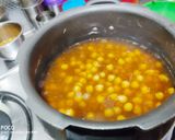 A picture of step 1 of Chana Masala.