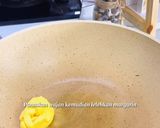 Foto langkah ke 4 dari resep Pastel Tutup Klasik Panggang.