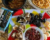 Hình bước làm 1 của món Chicken Mushrooms
