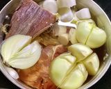 Hình bước làm 1 của món Hủ tíu mì sườn non