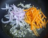 A picture of step 2 of Chow mein.