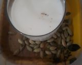 ઠંડું ઇલાયચી દૂધ (Chilled Elaichi Milk Recipe In Gujarati) રેસીપી સ્ટેપ3ફોટો