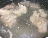 Hình bước làm 1 của món Canh sườn non hầm củ sen cà rốt