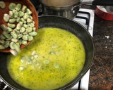 Foto del paso 5 de la receta: Supremas de bacalao y merluza en salsa con habas baby