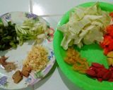 Foto langkah ke 1 dari resep Sup Tahu Buah Naga.