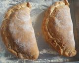 Foto langkah ke 7 dari resep Calzone (Pizza Lipat).