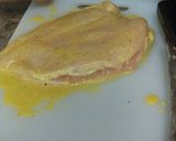 Foto del paso 3 de la receta: Pechuga de pollo rellena de jamón y queso mozzarella