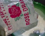 Foto langkah ke 1 dari resep Cireng ayam suwir pedas.