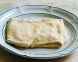 A picture of step 5 of Mughlai paratha.