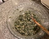Foto del paso 4 de la receta: Buñuelos de espinaca o acelga al horno