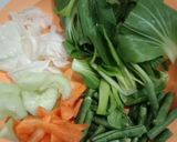 Foto langkah ke 1 dari resep Sayur Asem banjar tanpa ikan.
