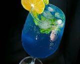 A picture of step 4 of Blue lagoon mocktail.