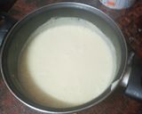 Foto del paso 4 de la receta: Crema de puerros, apio y almendras con pan frito