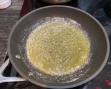 A picture of step 8 of Spinatknödel with Parmesan (Spinach Dumpling).